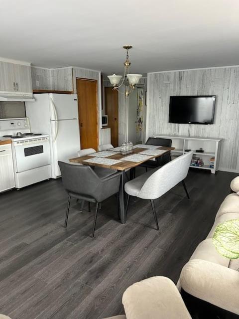 Cozy With Breathtaking Mountain View * Notre-Dame-Des-Bois