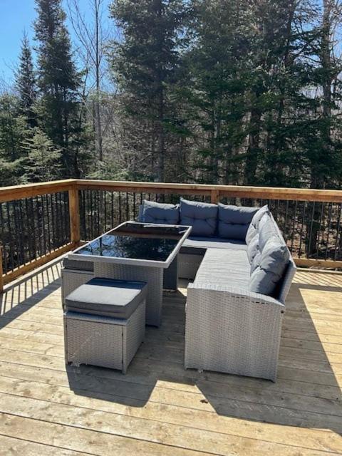 Cozy With Breathtaking Mountain View Chalet Notre-Dame-Des-Bois